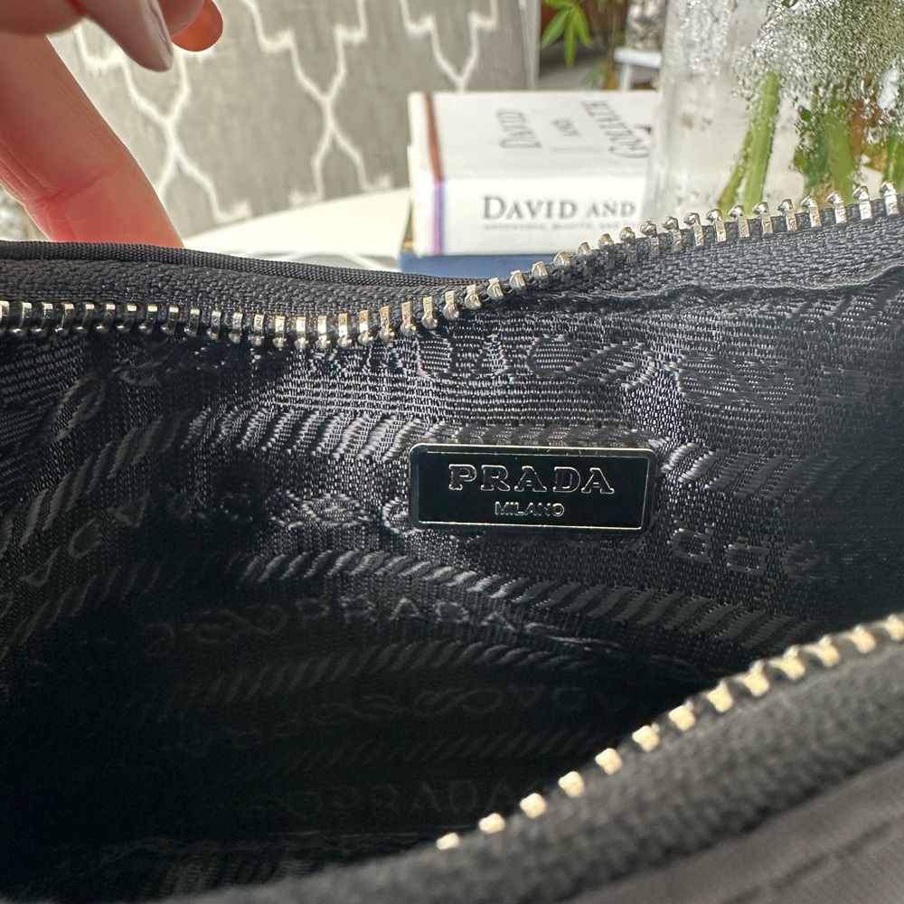 Black Prada Re-Edition 2005 Re-Nylon bag - Picture 5 of 9